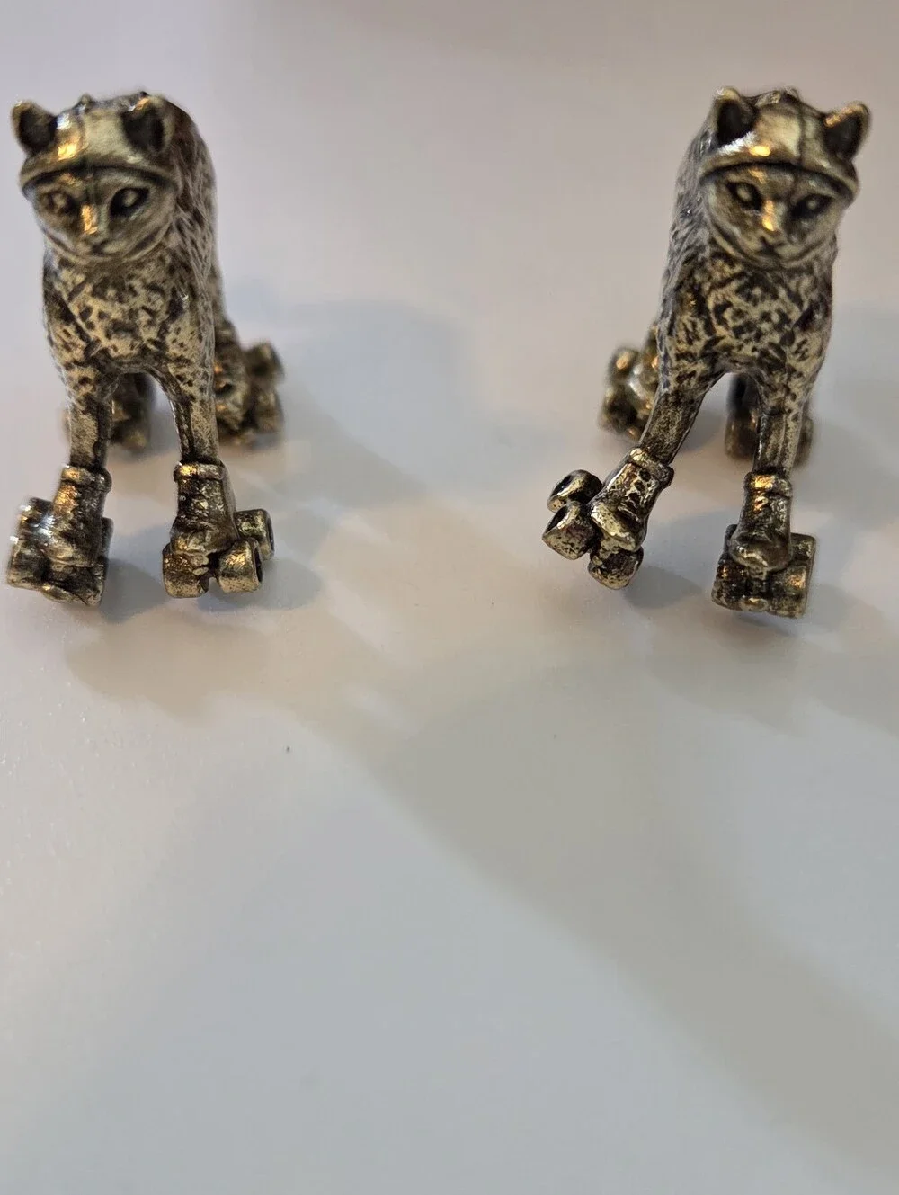 Vintage Style Cat Roller Skates Miniature Figurine Bronze Tone Kitty Skating